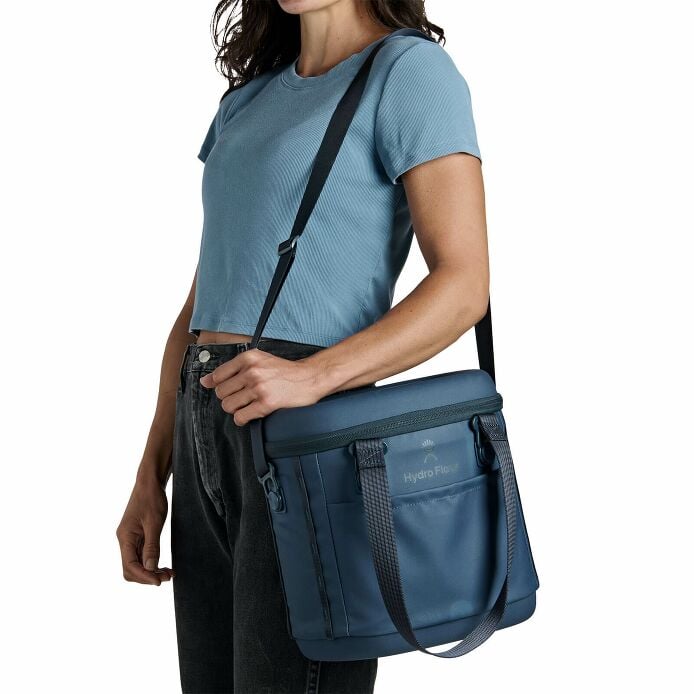 carryouttm-soft-cooler-10-l-a4 250815_hydro_s26_hb_14560_1_4.jpg