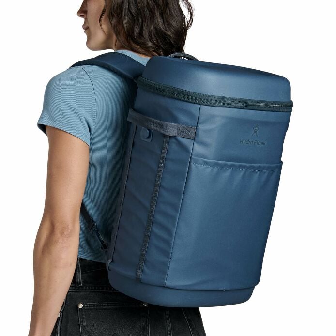 carryouttm-backpack-22-l-n7 250815_hydro_s26_hb_14605_7.jpg