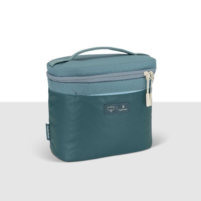 osprey-axis-x-hydro-flask-campus-essentials-bundle-l8 axisxhydroflask_s26_detail1_cascadeblue_10007249_1.jpg