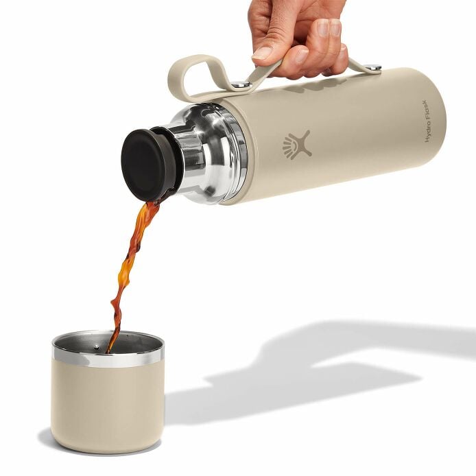 28-oz-hot-flask-and-cup-q8 hot-flask-_-cup-oat-pour.jpg