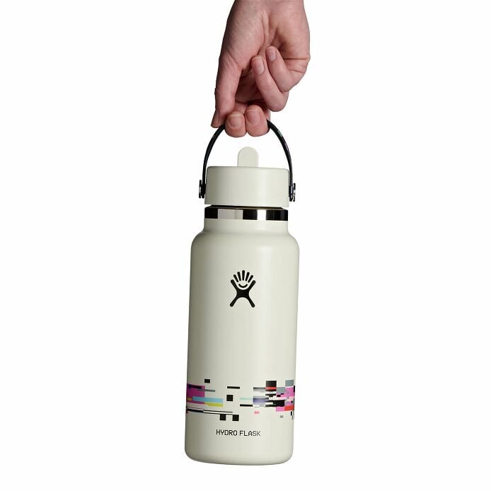 glitch-collection-32-oz-bottle-with-flex-straw-cap-e4 le26-w32-1006-32-oz-wide-flex-straw-cap-glitch-white-hb.jpg
